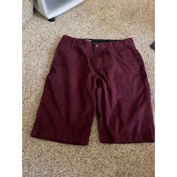 Volcom 29 waist mens burgundy shorts - Picture 1 of 3